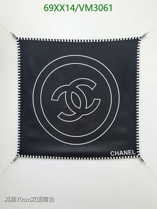 Chanel Black and White Silk Scarf - Elegant 90x90cm Design for Every Occasion
