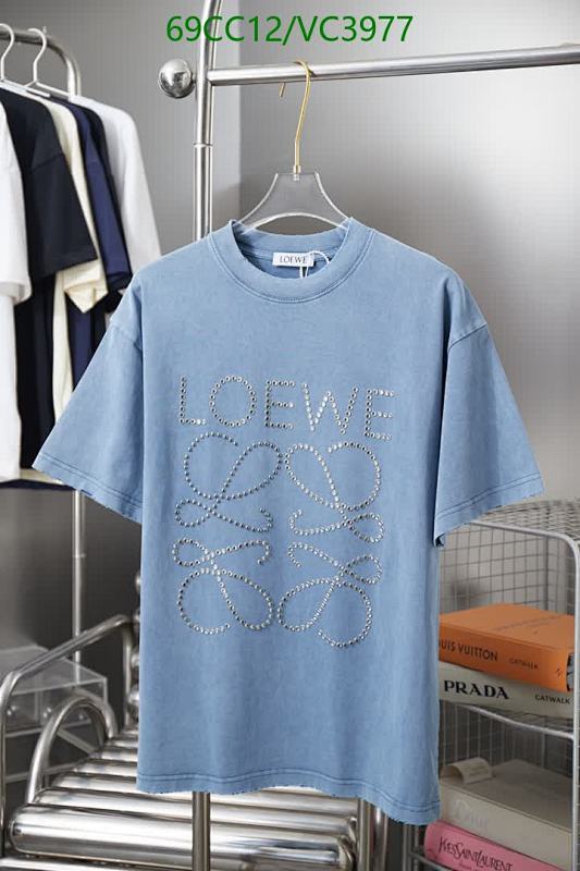 Loewe Luxury Cotton Tee with Anagram Embellishment - Stylish & Comfortable
