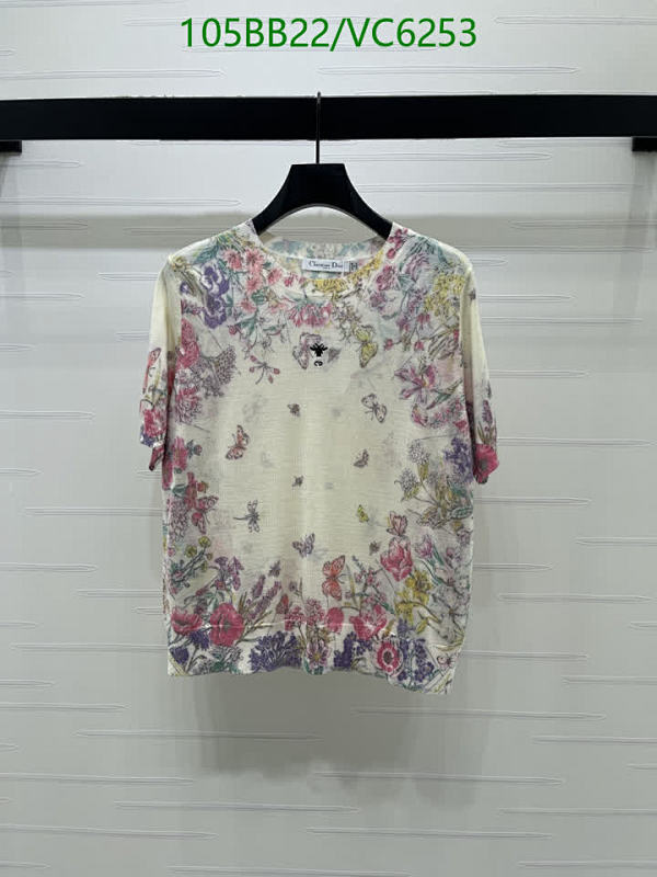 Dior Floral Knitted Short Sleeve Top - Elegant & Comfortable Women's Apparel