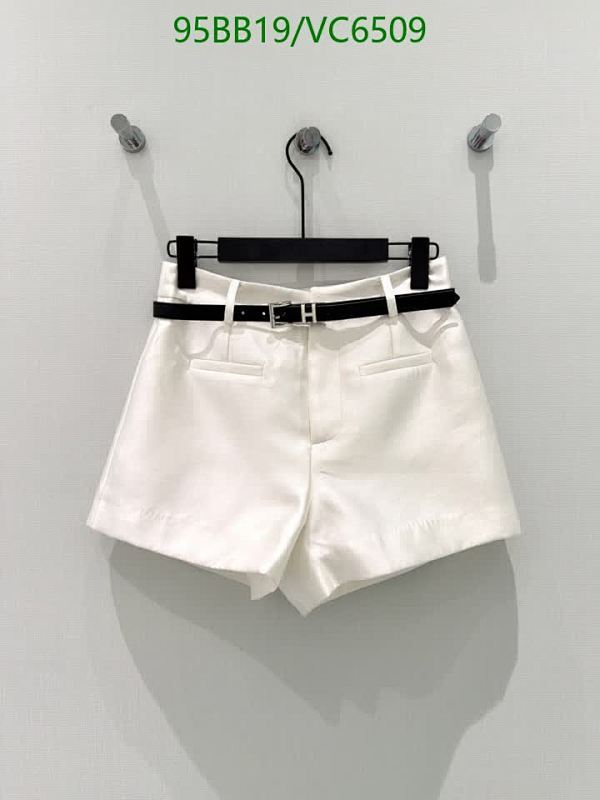 Louis Vuitton Women's White Wool High-Waisted Shorts with Belt - Classic Style