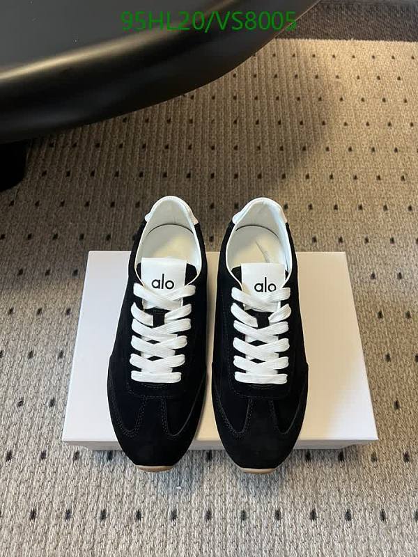 Alo Women's Black Suede Low-Top Sneakers - EU 35-40