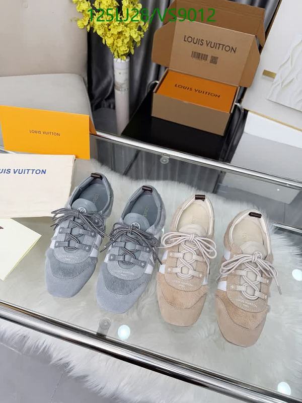 Louis Vuitton Women's Low-Top Sneakers - Beige/Grey Canvas