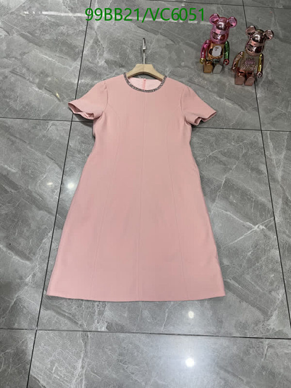 Elegant Pink Short Sleeve Dress with Embellished Neckline for Women