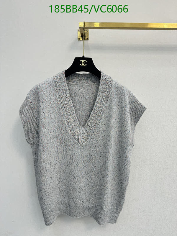 Chic Knitted V-Neck Vest for Women - Stylish Sleeveless Pullover Top