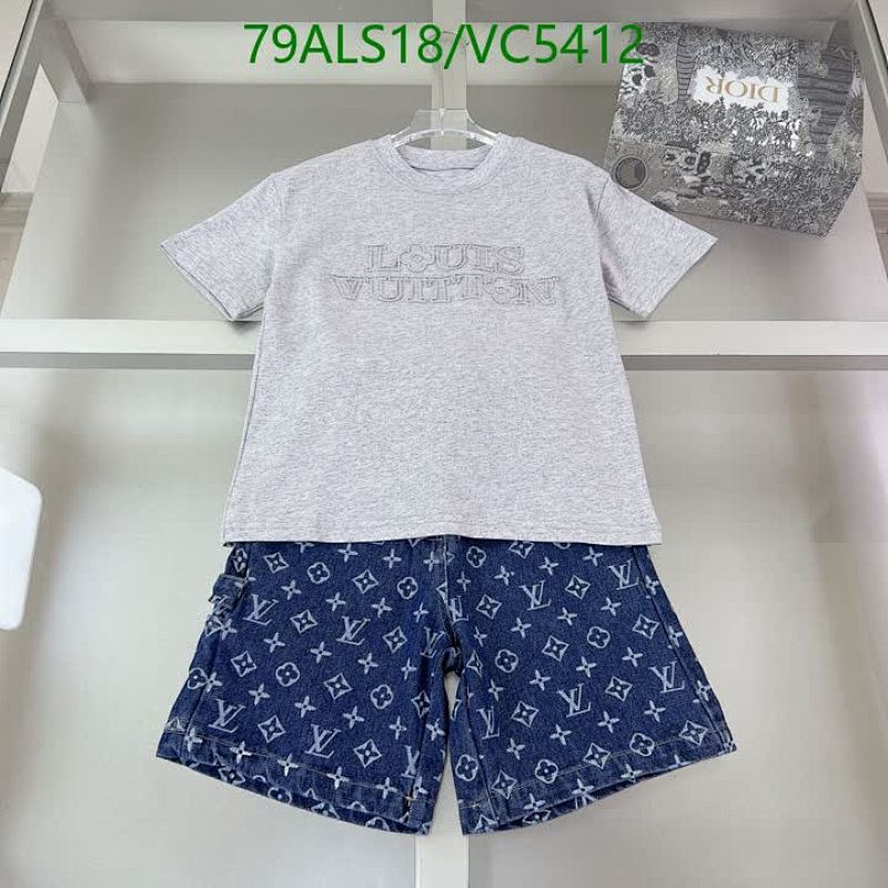 Louis Vuitton Kids' T-Shirt & Denim Shorts Set - Stylish & Comfortable Outfit 1 Louis Vuitton Kids' T-Shirt & Denim Shorts Set - Stylish & Comfortable Outfit