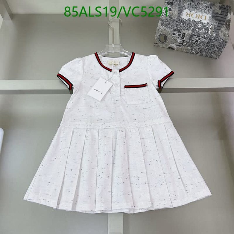 Gucci Kids Pleated Dress: Stylish White Fabric for Ages 3-12 Years
