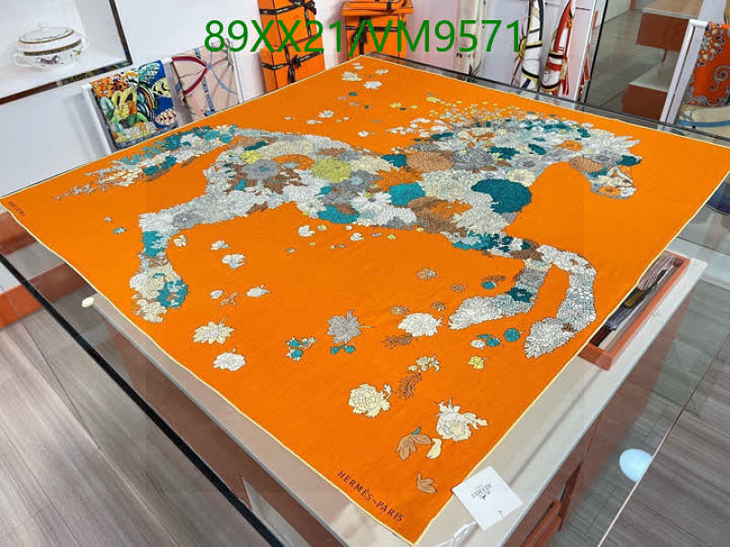 Hermès 140CM x 140CM Cashmere & Silk Scarf - 'Cheval Fleuri' Design