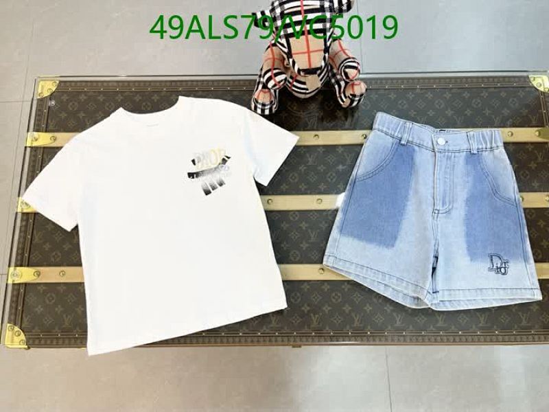 Dior Kids' Cotton T-Shirt & Denim Shorts Set - Stylish & Comfortable Outfit