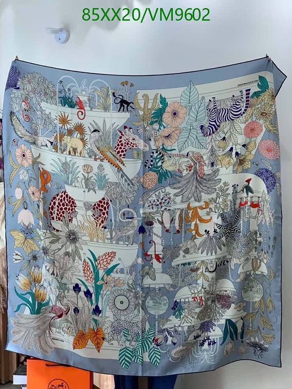 Hermès Silk and Cashmere Scarf 140cm: Luxurious Animal & Floral Design