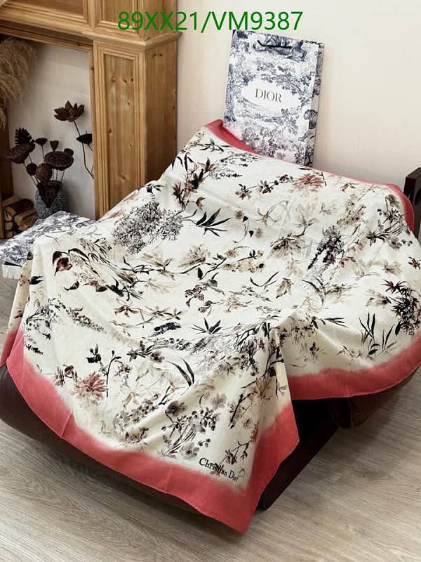 Dior Christian Dior Floral Silk Cashmere Scarf 140x140cm