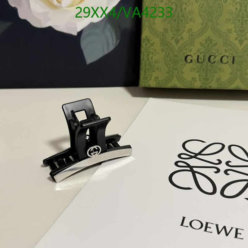 Gucci Interlocking G Hair Claw Clip - Stylish Black & Silver Hair Accessory