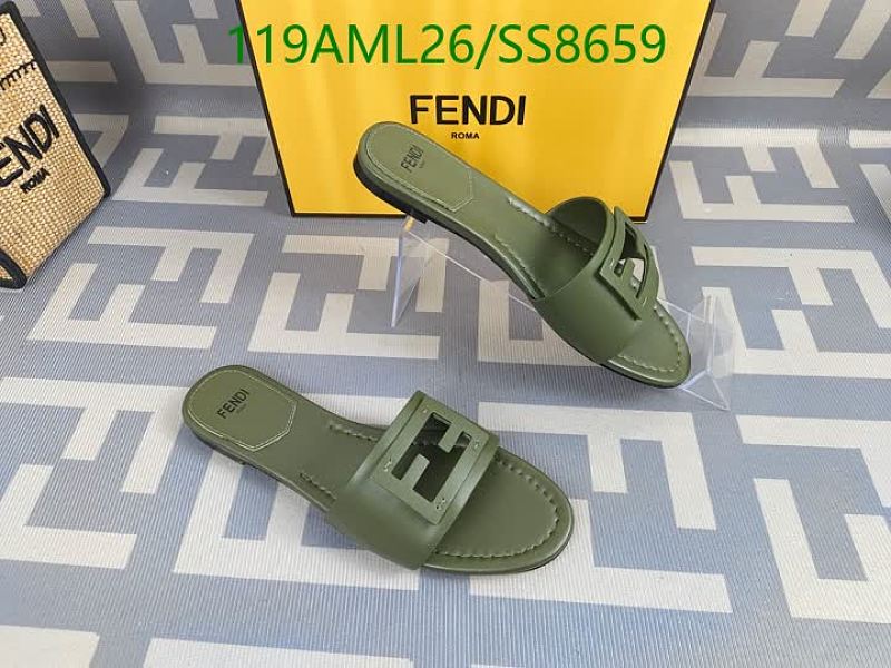 Fendi Women's Green Leather Slides - EU 35-42