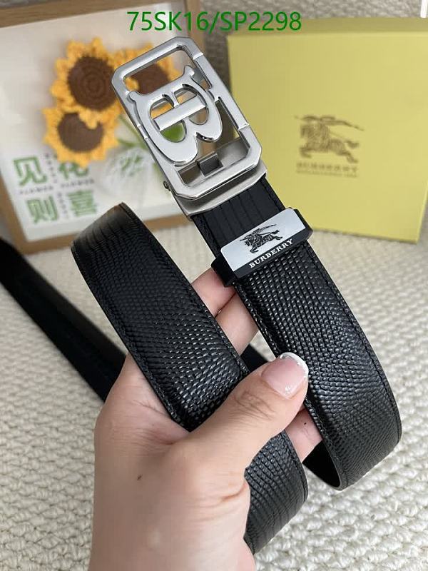 Burberry Leather Belt with "B" Buckle - 3.5cm Width