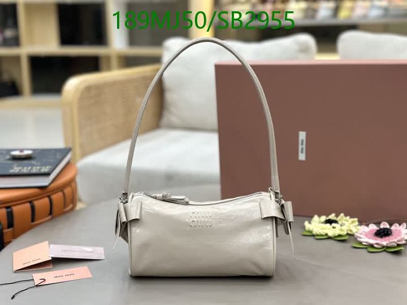 Miu Miu Women's Patent Leather Shoulder Bag - Beige