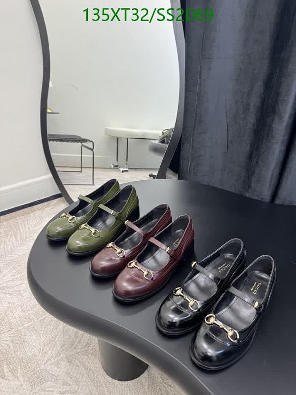 Gucci Women's Patent Leather Mary Jane Shoes - Classic Style
