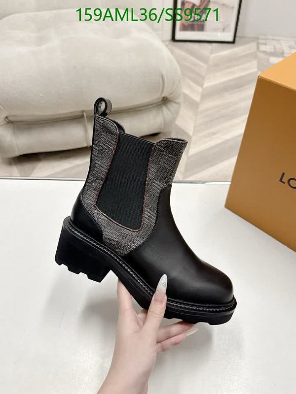 Women's Leather Chelsea Boots - Black Calfskin & Cowhide