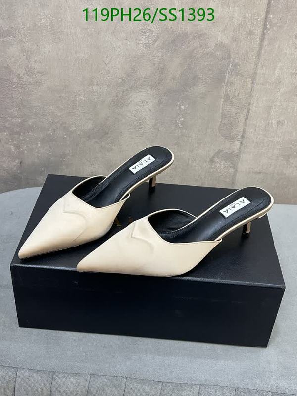 Alaia Women's Patent Leather Pointed Toe Mules - 6.5cm Heel