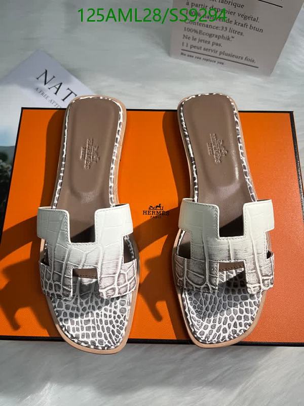 Hermes Women's Genuine Leather Crocodile Print Flat Sandals