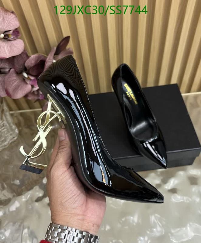 Yves Saint Laurent Black Patent Leather Pointed Toe Pumps