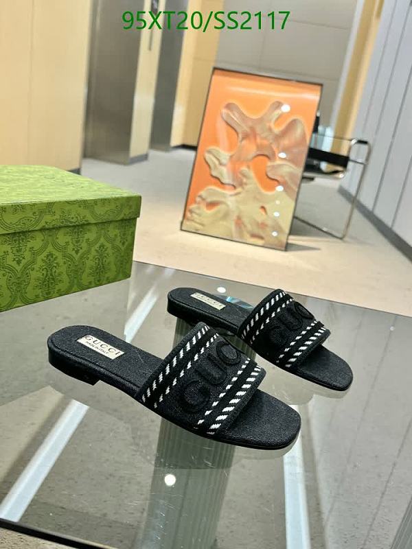 Gucci Women's Black Sheepskin Slide Sandals - EU 35-42