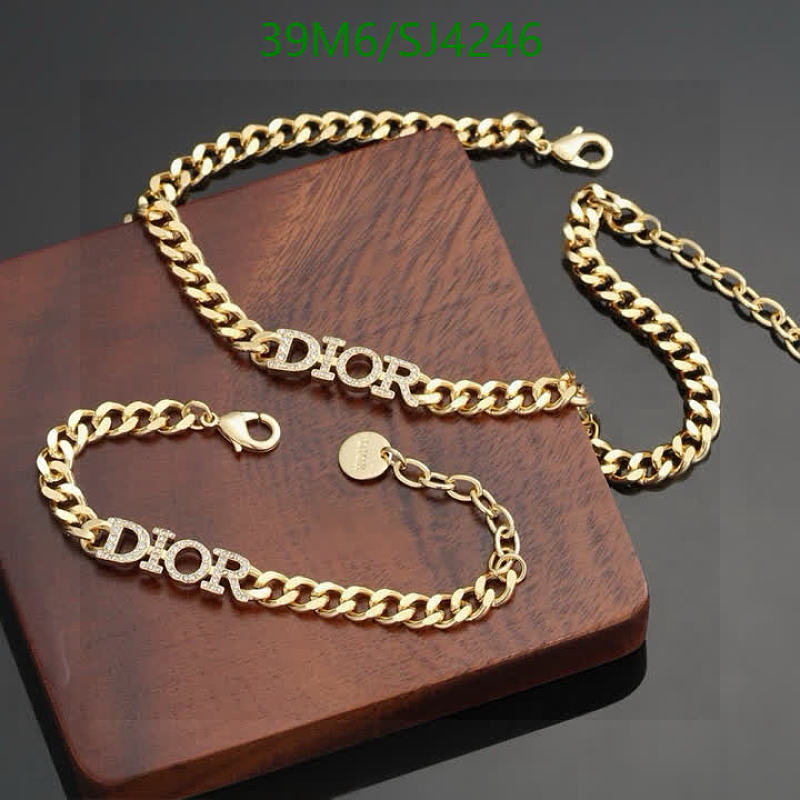 Dior Gold Tone Chain Bracelet with "DIOR" Logo Detail