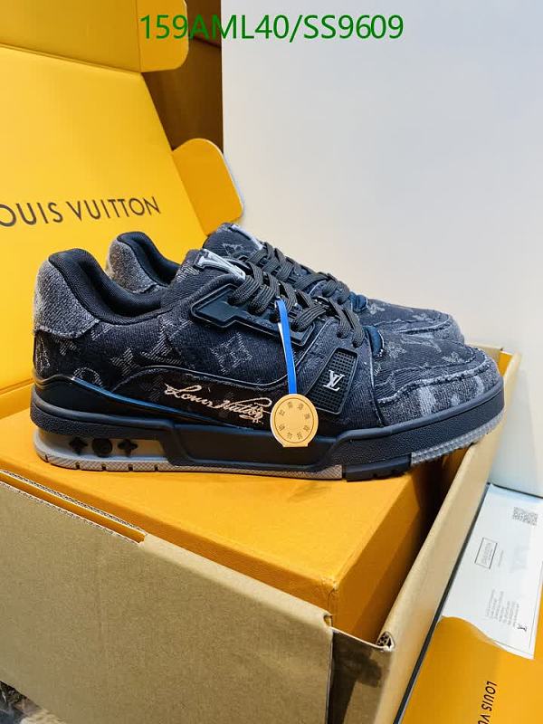 Louis Vuitton Men's Low-Top Sneakers - Breathable Mesh & Cowhide