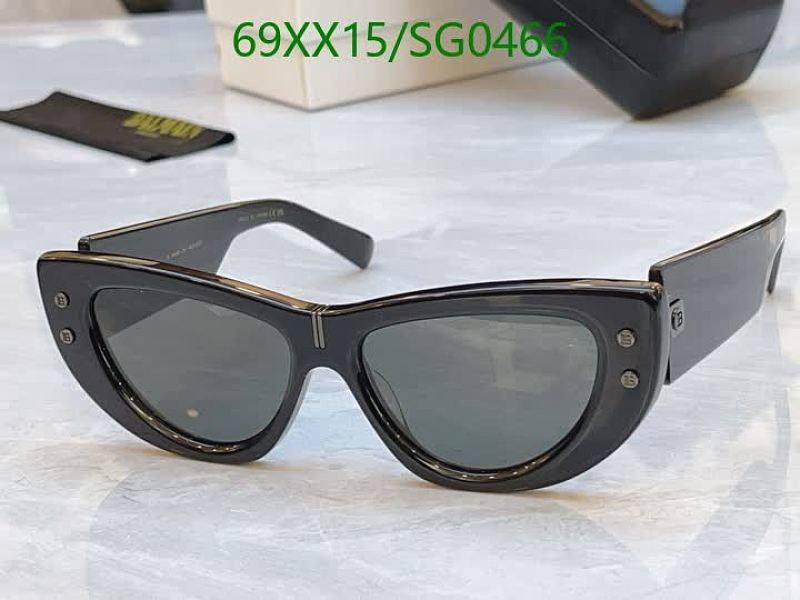 Balmain SG0466 Cat-Eye Sunglasses - Black Acetate Frame, Grey Lenses 7 Balmain SG0466 Cat-Eye Sunglasses - Black Acetate Frame, Grey Lenses
